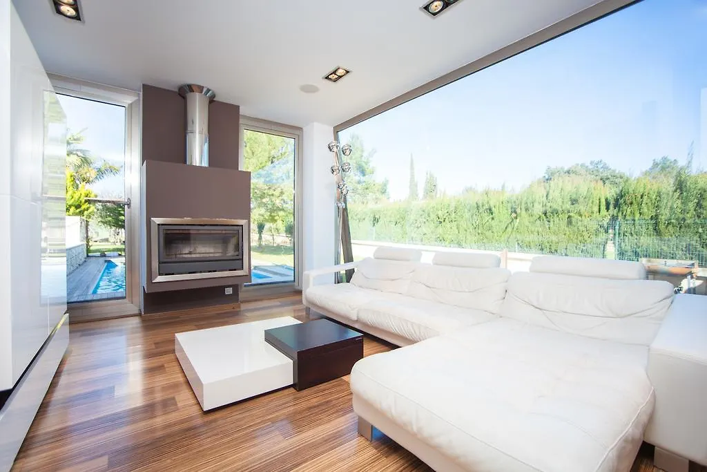 Villa Petidiez 잉카 0*,  스페인